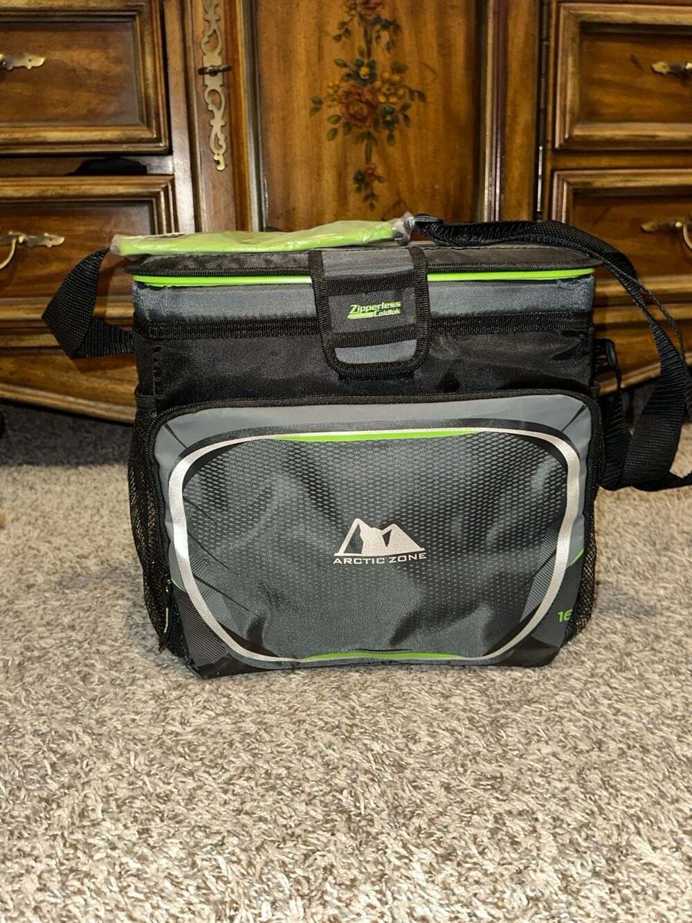 Arctic Zone 16-Can Zipperless Cooler with Hardliner and SmartShelf